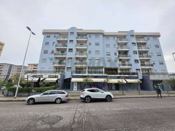 Foto Appartamento in affitto a Cosenza, Viale Mancini