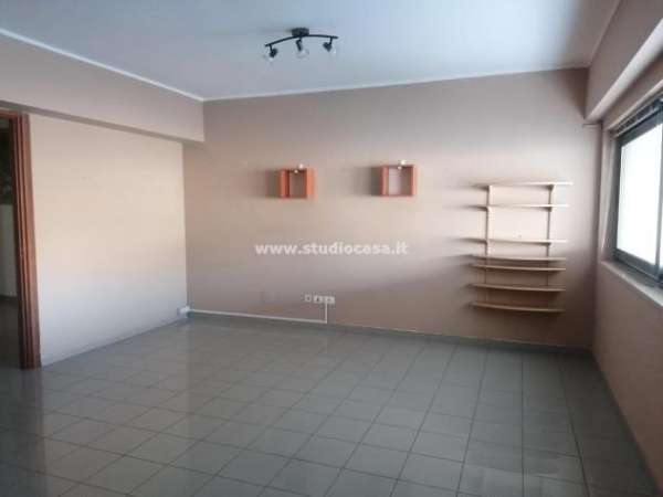 Foto Appartamento in affitto a Crotone - 2 locali 55mq