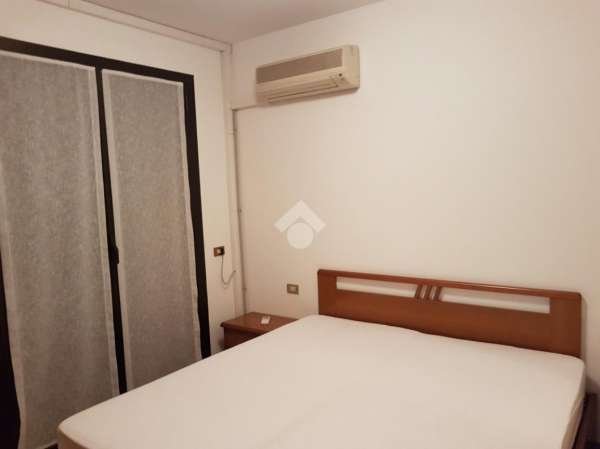 Foto Appartamento in affitto a Desenzano Del Garda