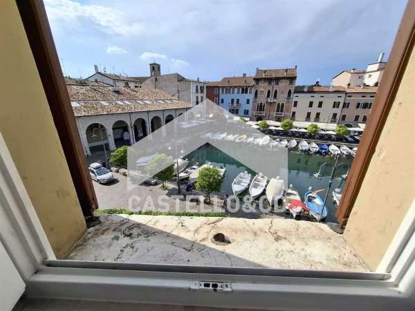 Foto Appartamento in Affitto a Desenzano del Garda PIAZZA MALVEZZI