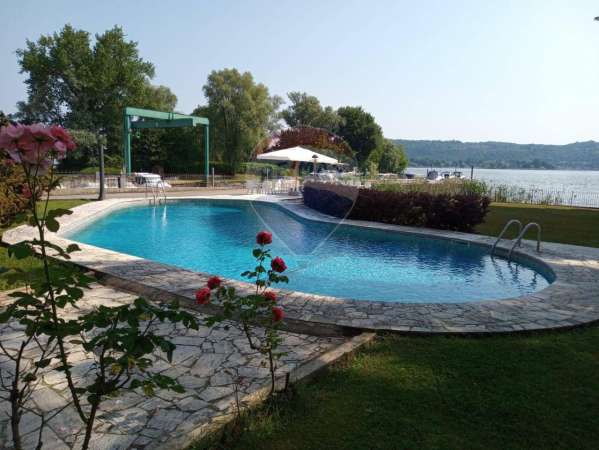 Foto Appartamento in affitto a Dormelletto