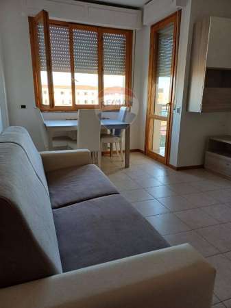 Foto Appartamento in affitto a Empoli