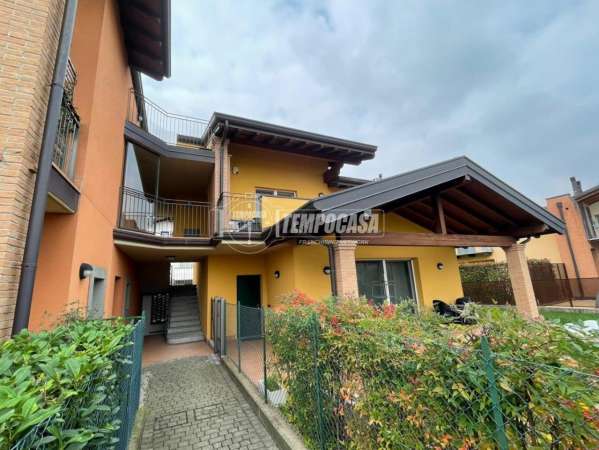 Foto Appartamento in affitto a Faloppio