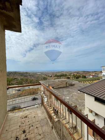 Foto Appartamento in affitto a Favara