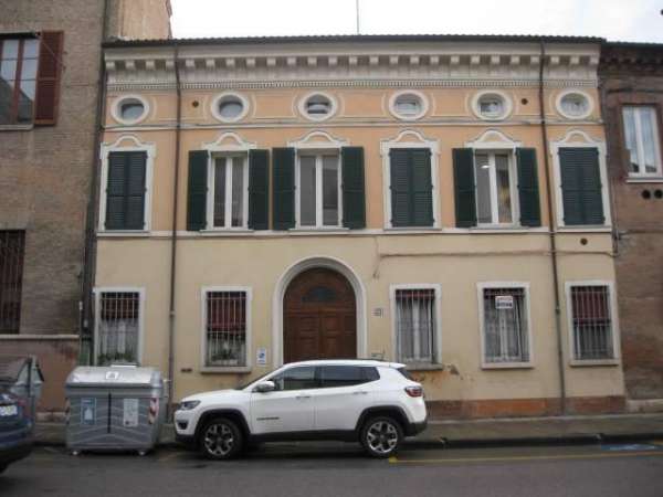 Foto Appartamento in affitto a Ferrara