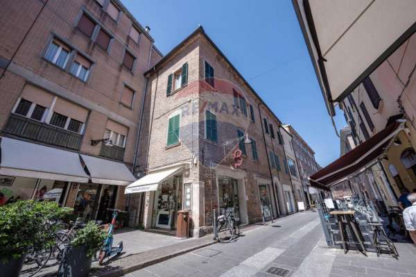 Foto Appartamento in affitto a Ferrara