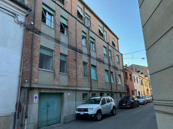 Foto Appartamento in affitto a Ferrara