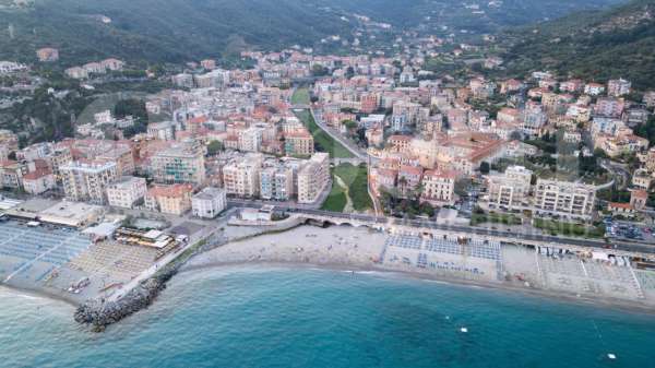 Foto Appartamento in affitto a Finale Ligure
