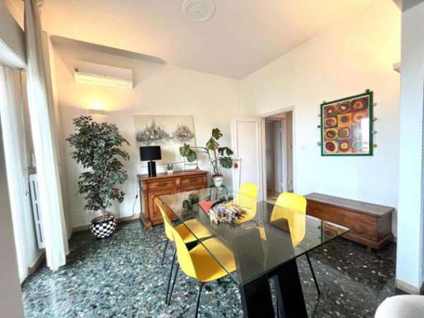Foto Appartamento in affitto a Firenze - 4 locali 72mq