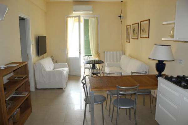 Foto Appartamento in affitto a Forte dei Marmi 90 mq  Rif: 1031591
