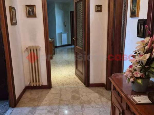 Foto Appartamento in affitto a Frosinone