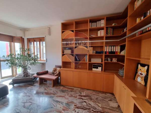 Foto Appartamento in affitto a Garbagnate Milanese