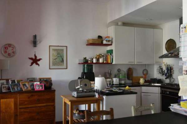 Foto Appartamento in affitto a Genova - 5 locali 84mq