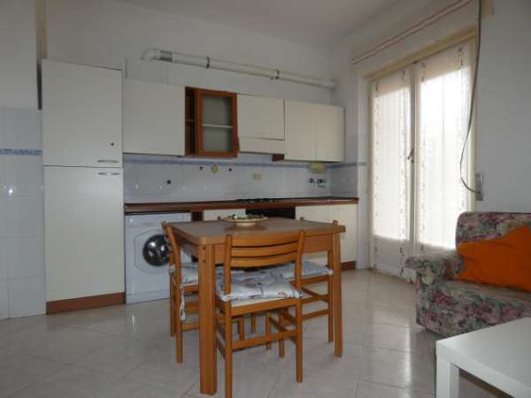 Foto Appartamento in affitto a Genova, San Martino