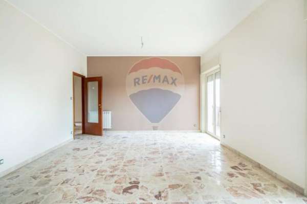 Foto Appartamento in affitto a Gravina Di Catania - 5 locali 140mq