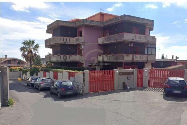 Foto Appartamento in affitto a Gravina Di Catania