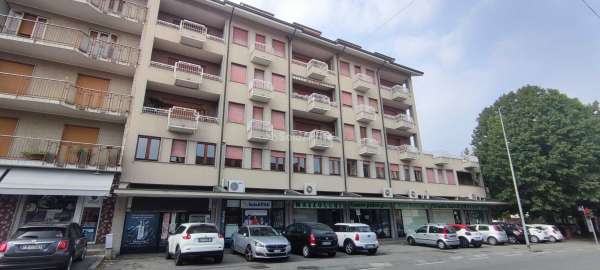 Foto Appartamento in Affitto a Ivrea Via Torino