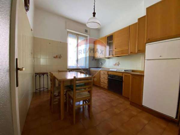 Foto Appartamento in affitto a Legnano - 2 locali 69mq