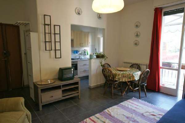 Foto Appartamento in Affitto a Lerici via carbognano