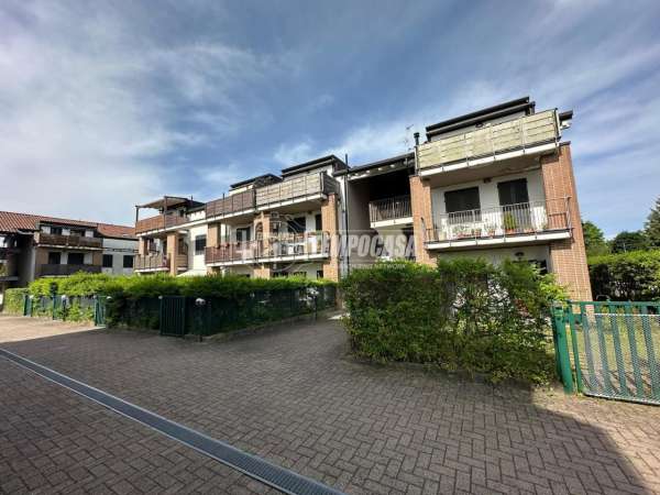 Foto Appartamento in affitto a Lesmo