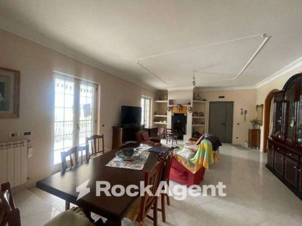 Foto Appartamento in affitto a Lettere