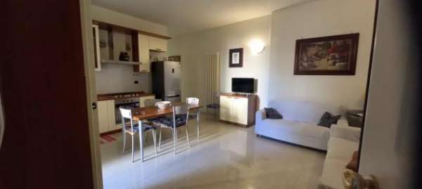 Foto Appartamento in affitto a Lido di Camaiore - Camaiore 70 mq  Rif: 1014831