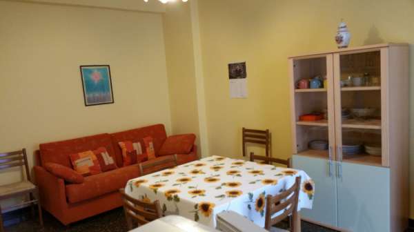 Foto Appartamento in Affitto a Loano via Aurelia 276