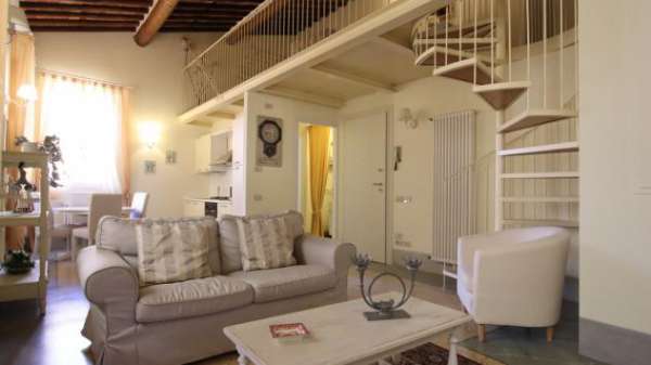 Foto Appartamento in affitto a Lucca