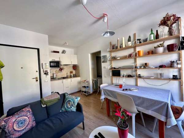 Foto Appartamento in affitto a Lucca 40 mq  Rif: 1333999