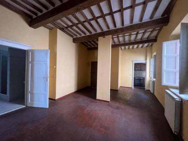 Foto Appartamento in affitto a Lucca 70 mq  Rif: 1005694