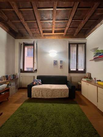 Foto Appartamento in affitto a Mantova