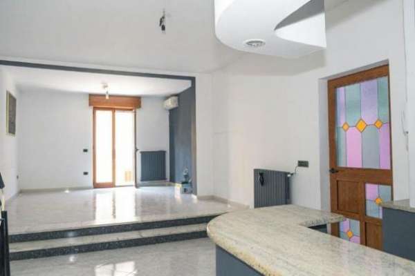 Foto Appartamento in affitto a Marano Di Napoli - 4 locali 140mq