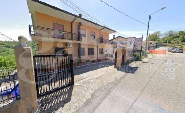 Foto Appartamento in affitto a Marano Marchesato - 3 locali 70mq