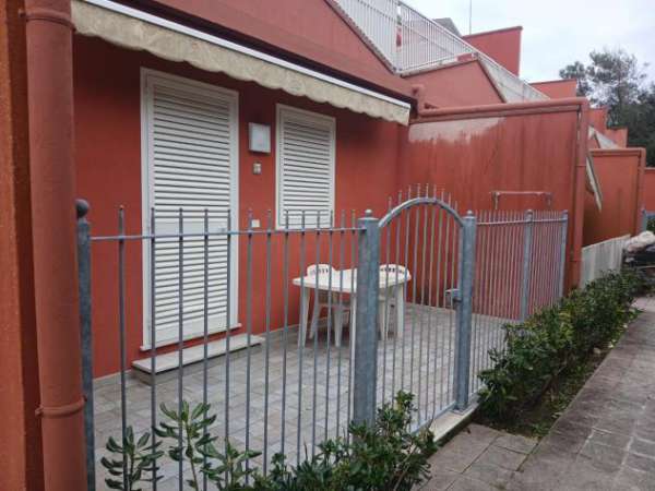 Foto Appartamento in affitto a Marina di Pisa - Pisa 40 mq  Rif: 1394443