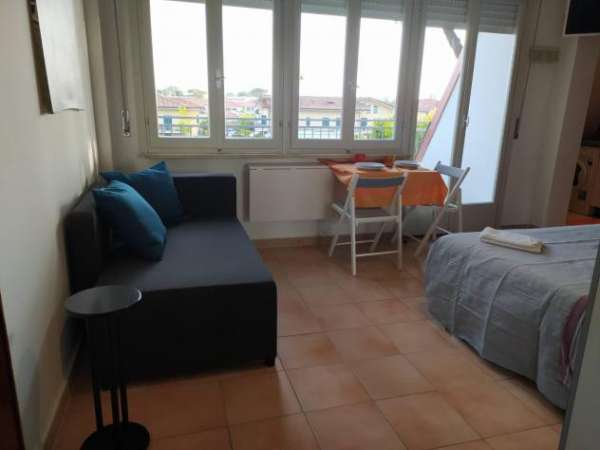 Foto Appartamento in affitto a Massa 30 mq  Rif: 1363644