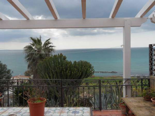 Foto Appartamento in affitto a Menfi