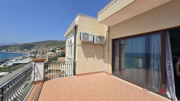 Foto Appartamento in affitto a Messina