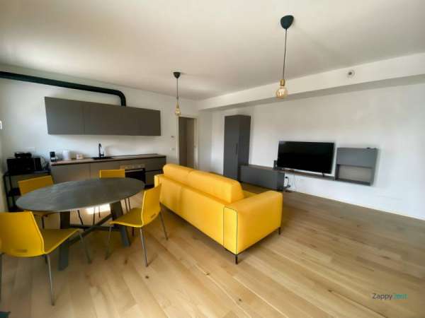 Foto Appartamento in Affitto a Milano