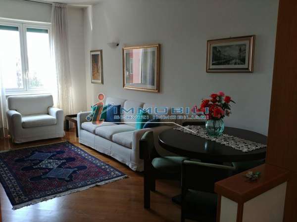 Foto Appartamento in affitto a Milano