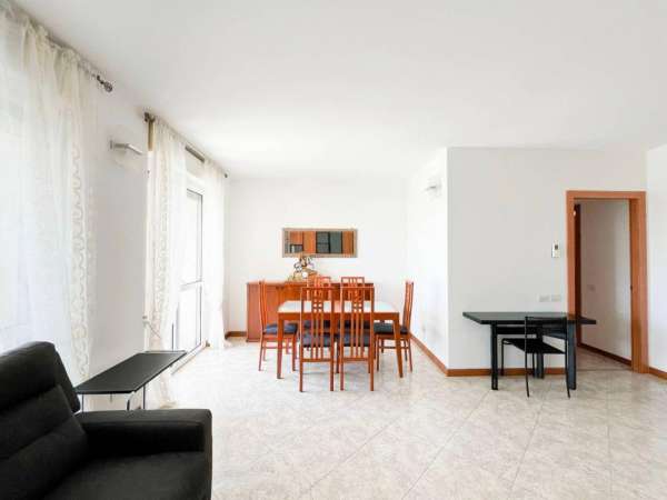 Foto Appartamento in affitto a Milano