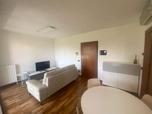 Foto Appartamento in affitto a Milano