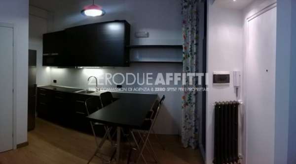 Foto Appartamento in Affitto a Milano via bernardino de conti