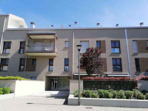 Foto Appartamento in Affitto a Milano Via Castellammare, 16