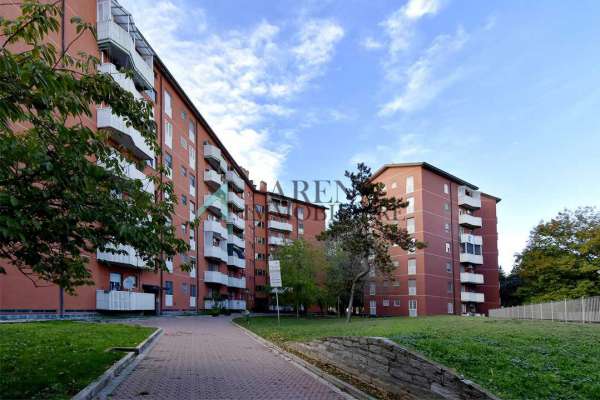 Foto Appartamento in Affitto a Milano Viale Ungheria