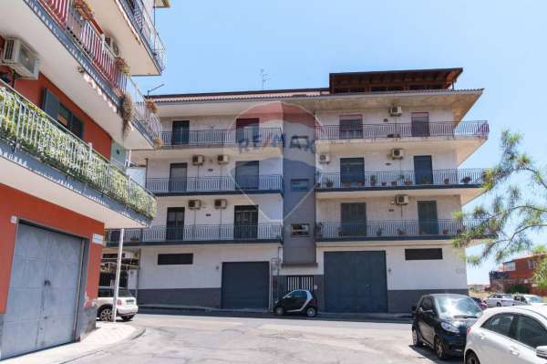 Foto Appartamento in affitto a Misterbianco