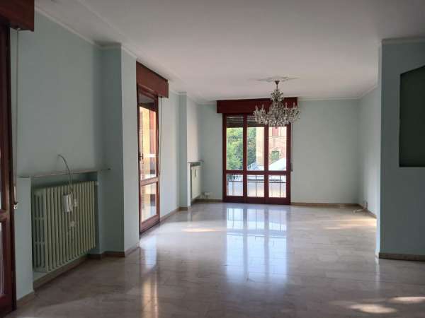 Foto Appartamento in affitto a Modena