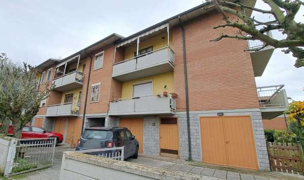 Foto Appartamento in affitto a Modena