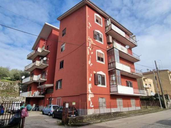 Foto Appartamento in affitto a Montefalcione - 3 locali 100mq