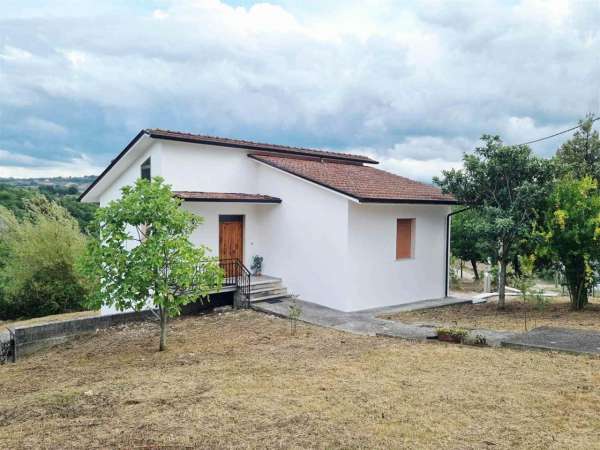 Foto Appartamento in affitto a Montemiletto