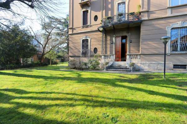 Foto Appartamento in affitto a Monza